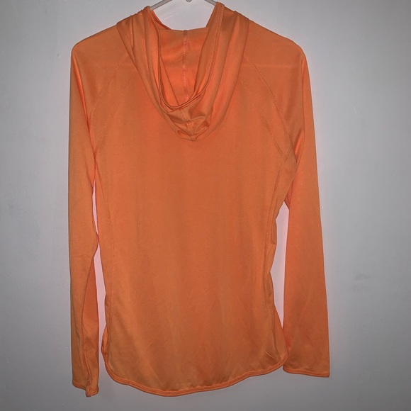 CLOSING- SEND OFFERS Fila running hoodie medium - Picture 3 of 4